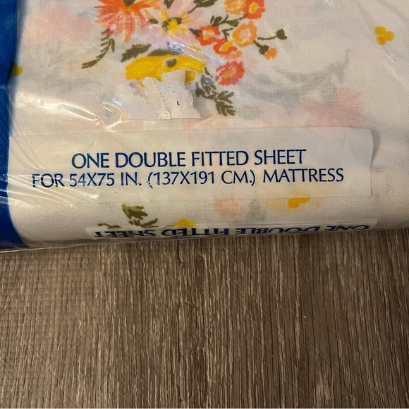 Vintage Dan River Dantrel Full Size Fitted Yellow Flowers Sheet. - Picture 3 of 5